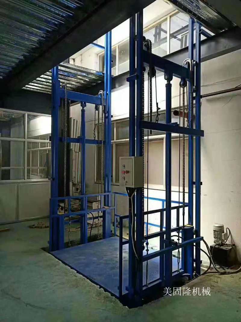 云南室内导轨式升降机厂家